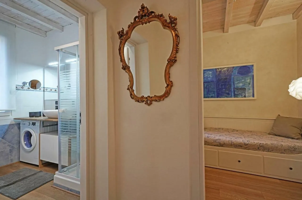 L'Orologio Apartment Salo Italy