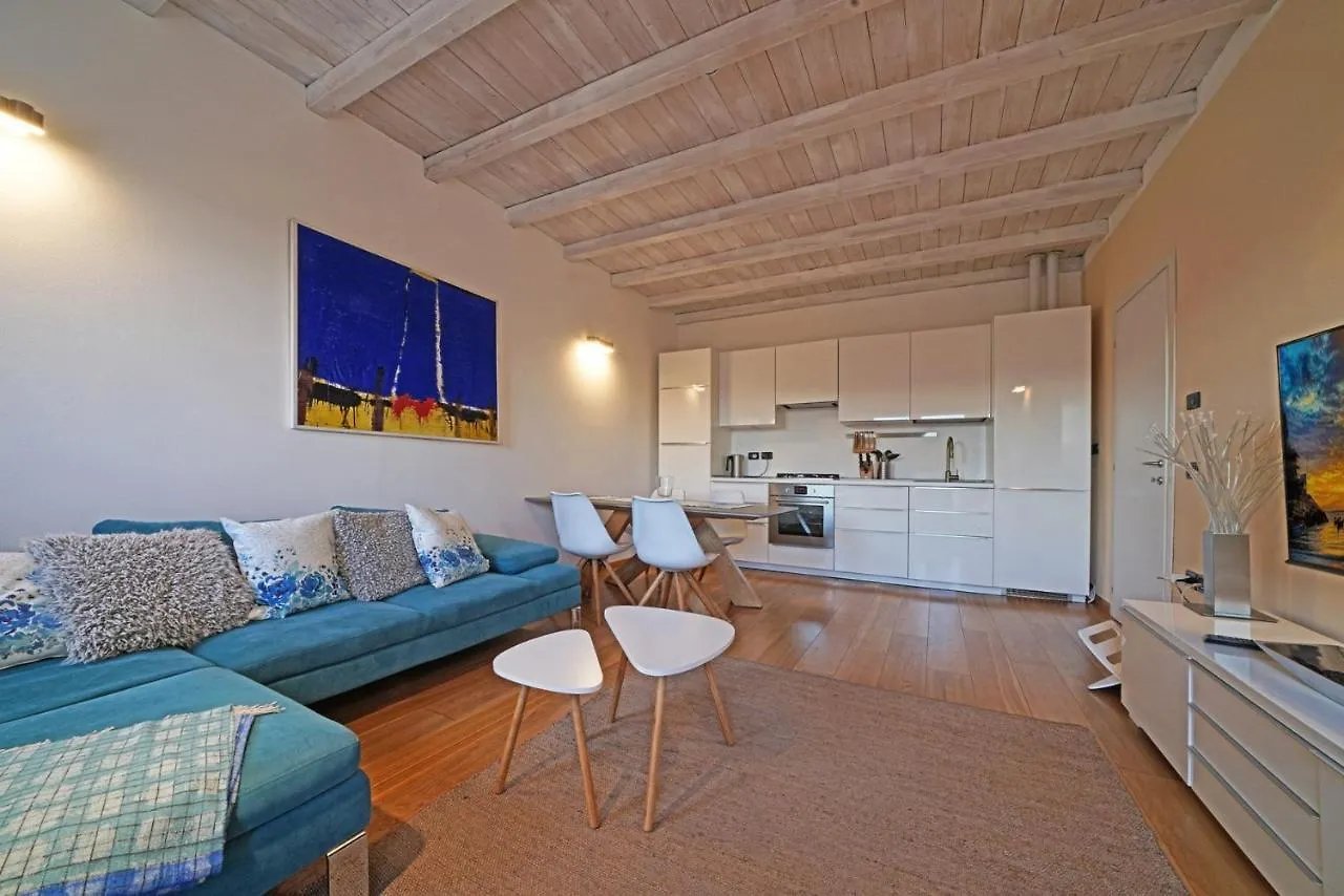 L'Orologio Apartment Salo Italy