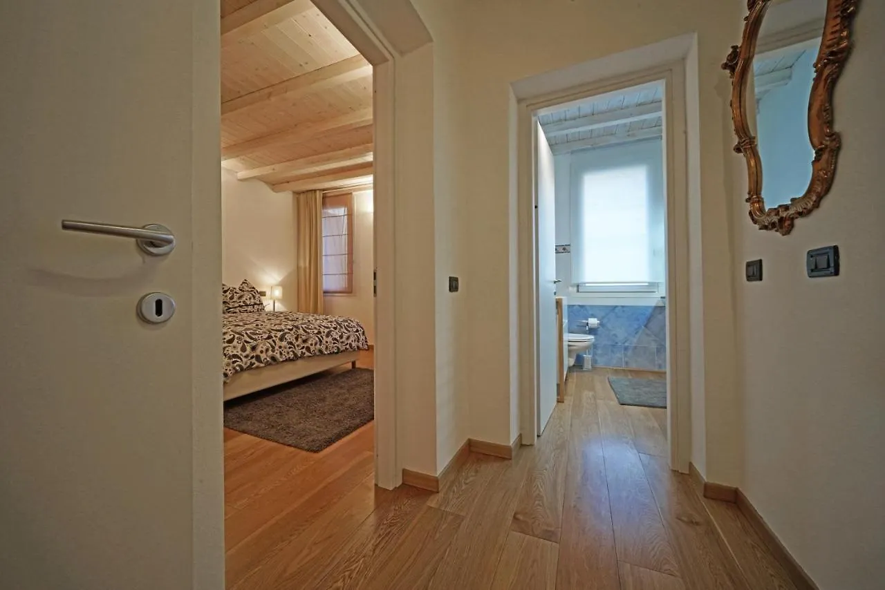 L'Orologio Apartment Salo Italy
